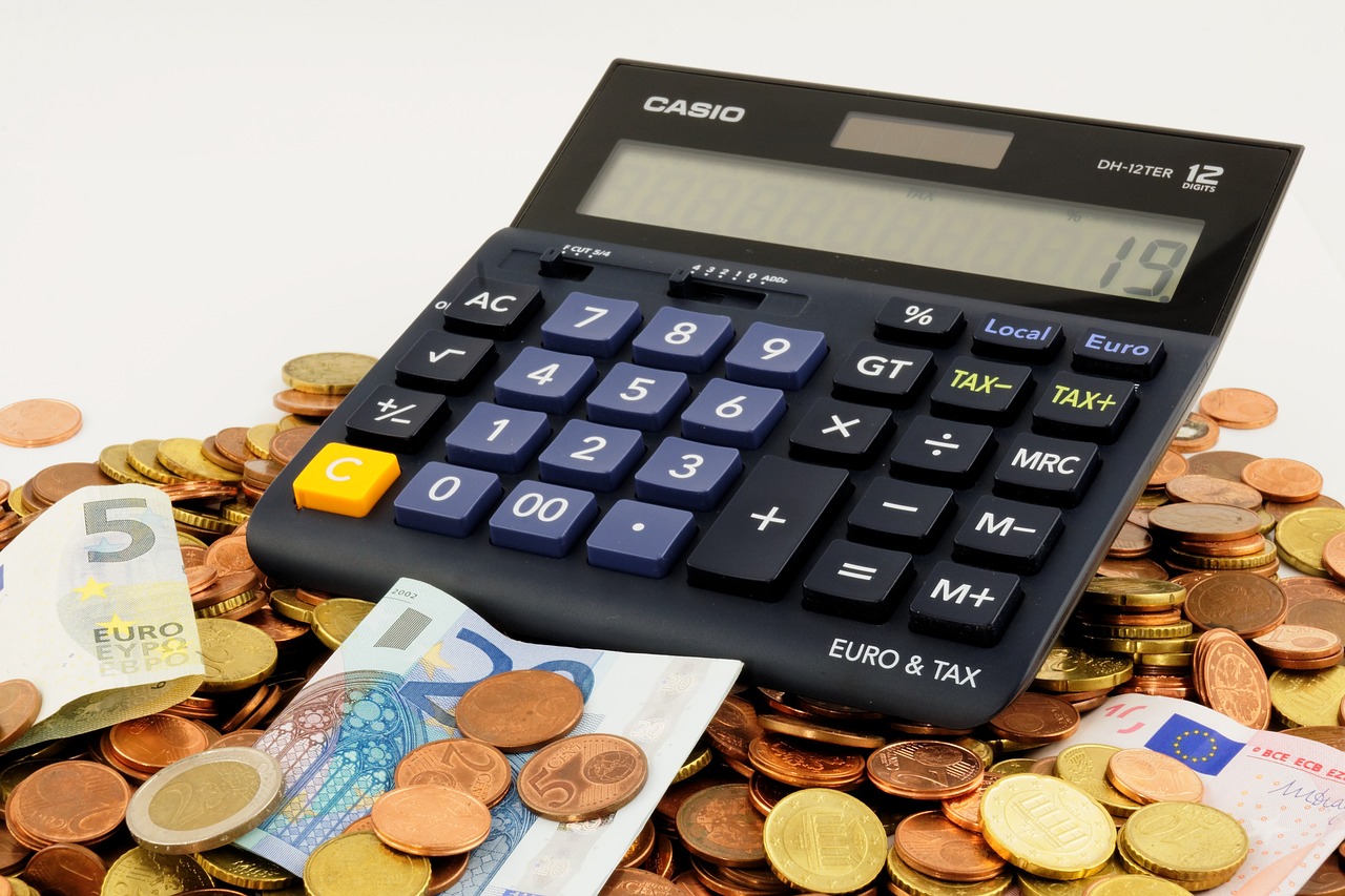 ¿Cuánto valen 100 centavos?