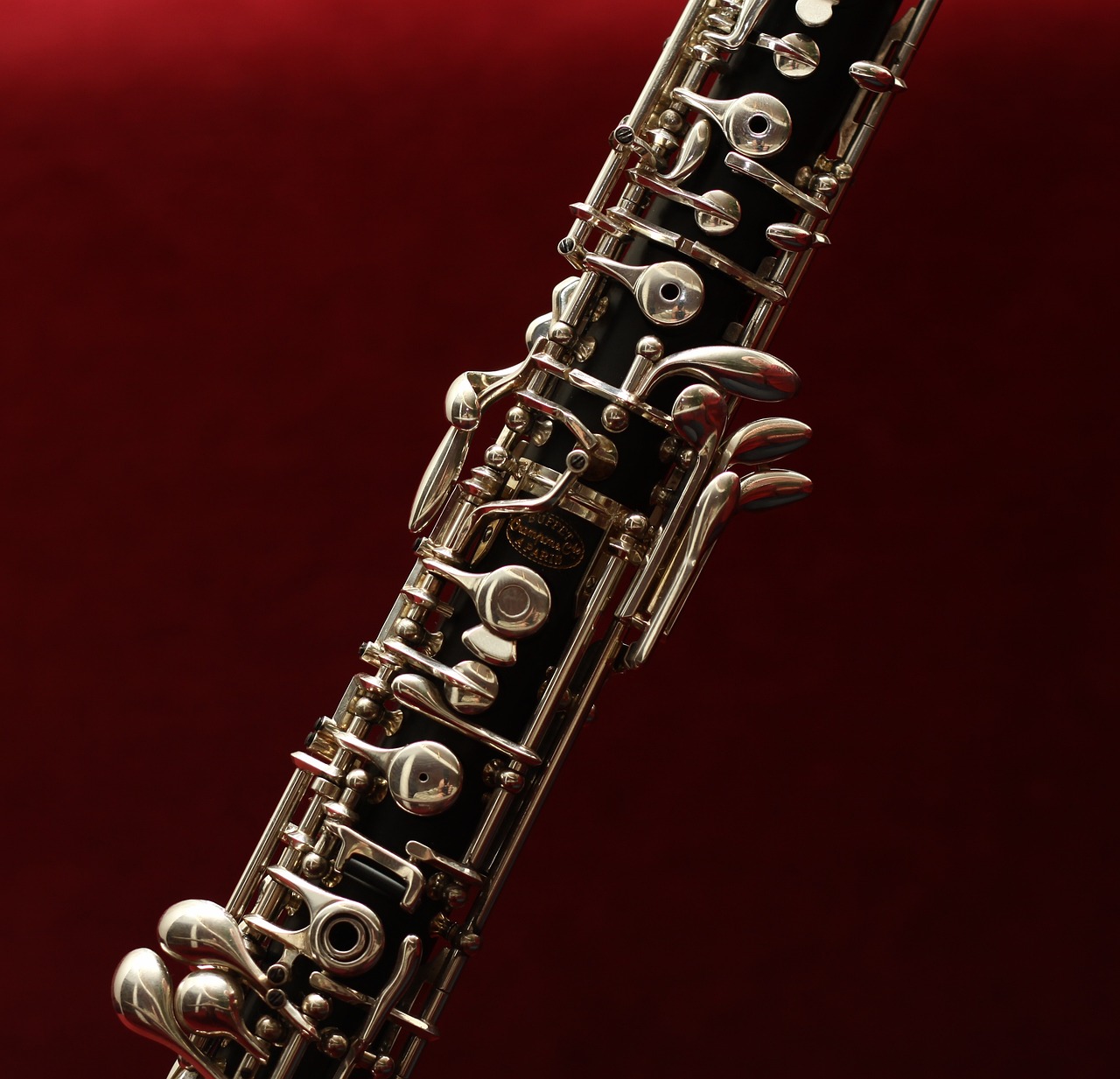 ¿Cuál es el instrumento musical más difícil de tocar: el oboe o el clarinete?