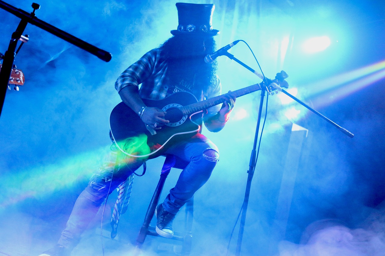 Cómo tocar el acorde de guitarra Si