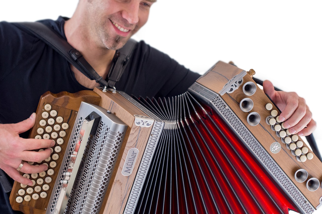 Cómo tocar música con la armónica