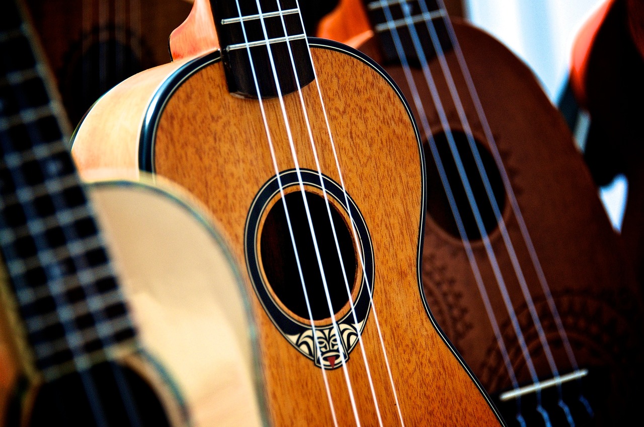 ¿Cómo tocar un ukelele? Una guía para principiantes