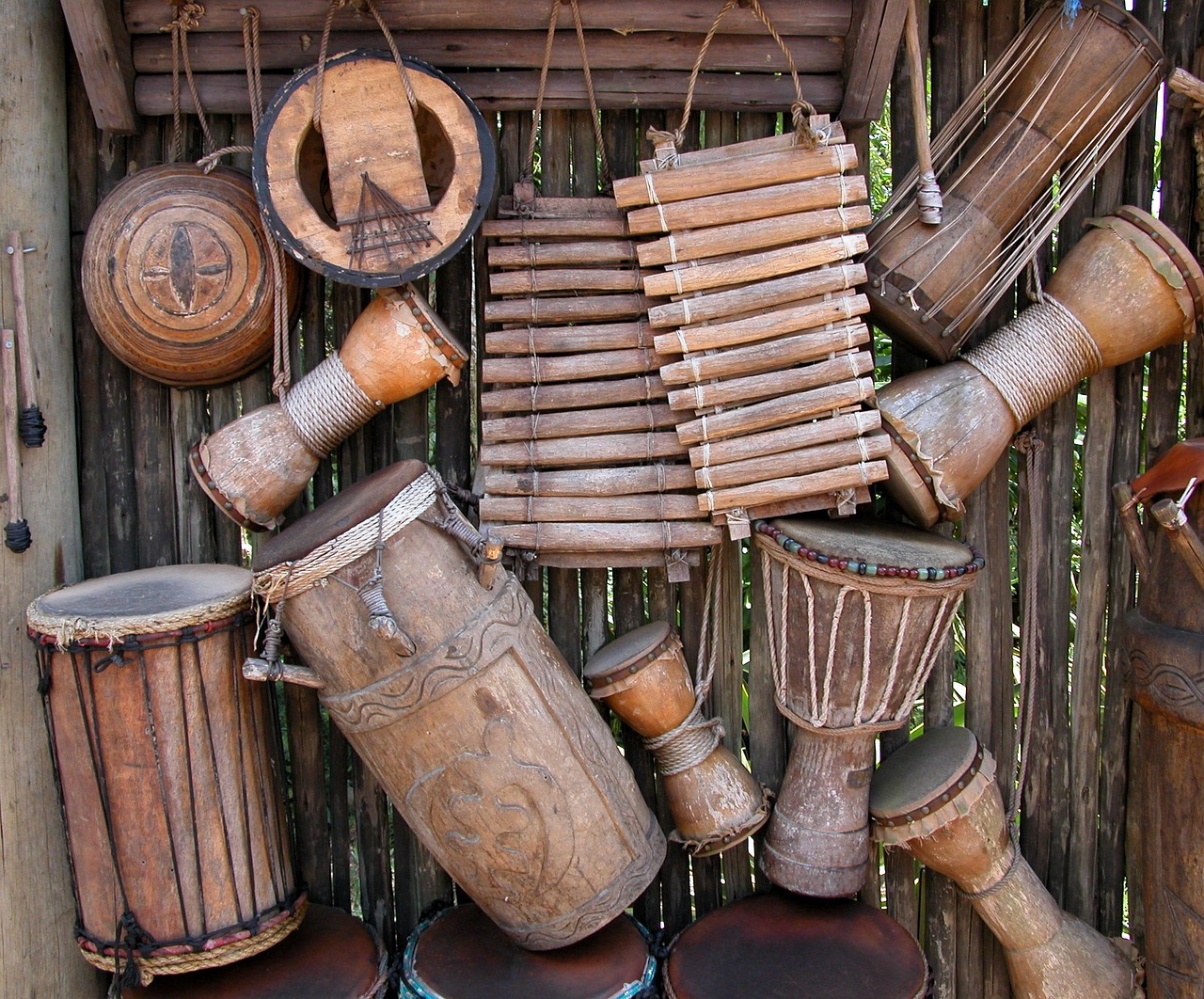 Descubre los Tipos de Tambores Africanos